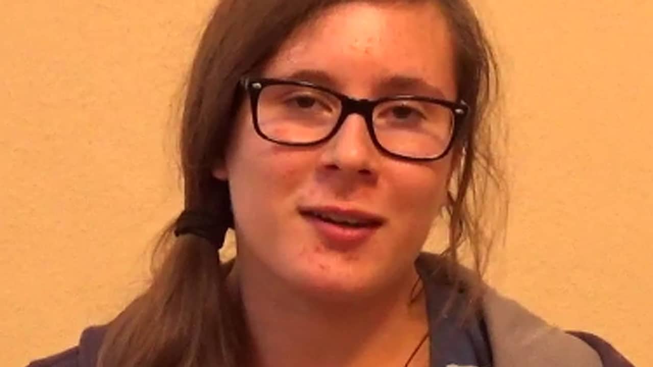 Teilnehmer Lara nahm erfolgreich an der Stottertherapie teil