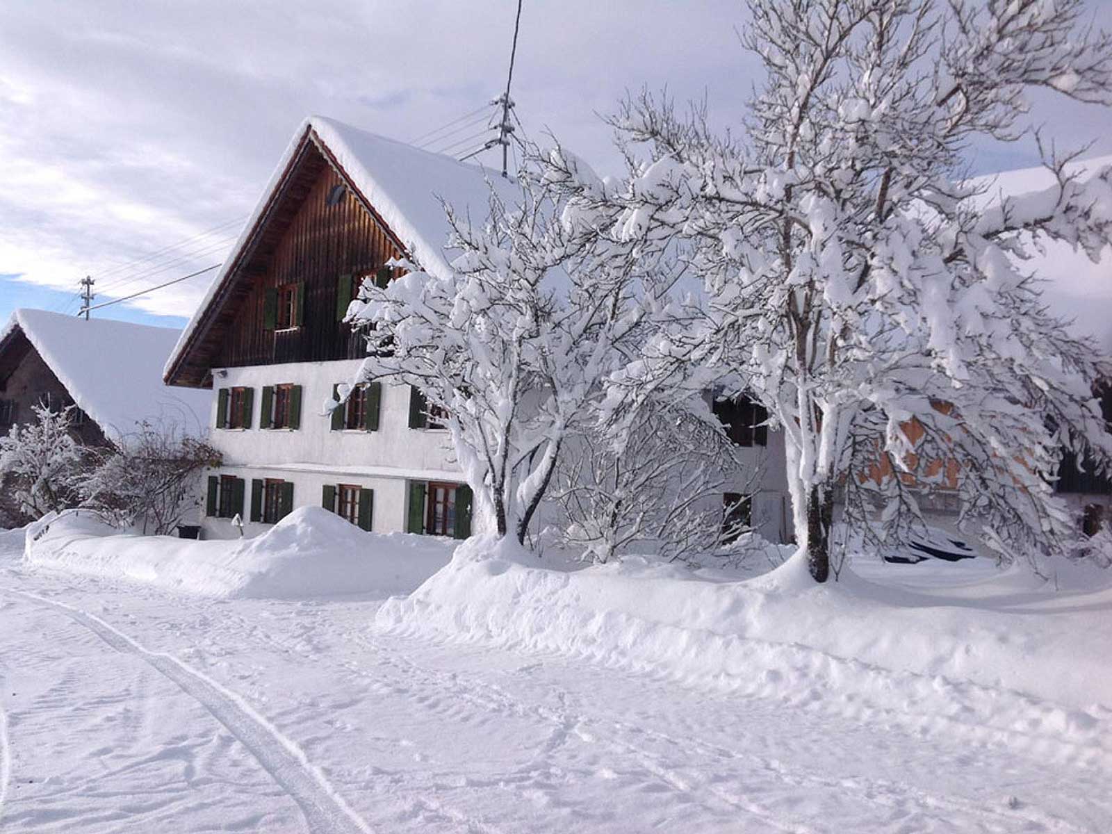 Das Seminarhaus im Winter der Stottertherapie in Süddeutschland